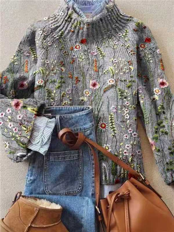 Women's Festive Turtleneck Sweater - Cozy Christmas Print Pullover