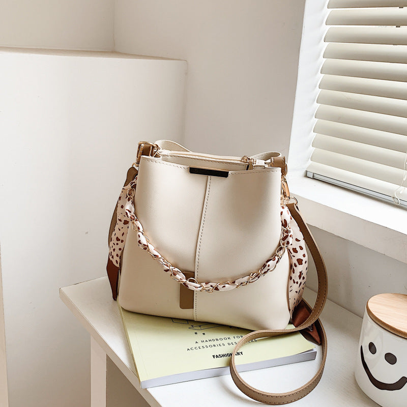 Woman Fashion Shoulder Crossbody Bag