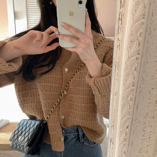 Soft Weave – Textured Knit Short Sweater with Long Sleeves