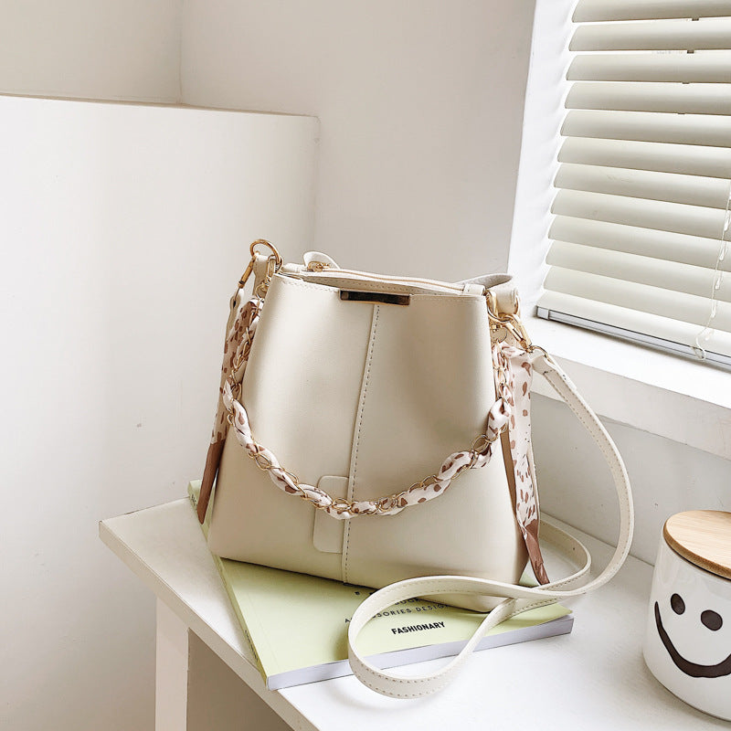 Woman Fashion Shoulder Crossbody Bag